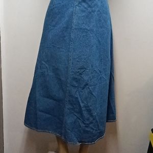 Liz wear blue jean long skirt size 4